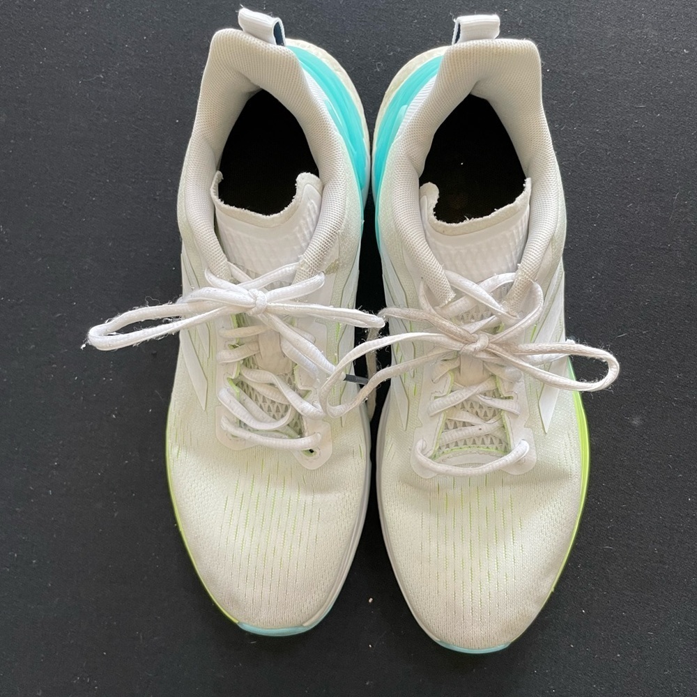 Women’s Response Super Sneaker size 9 - Picture 4 of 8